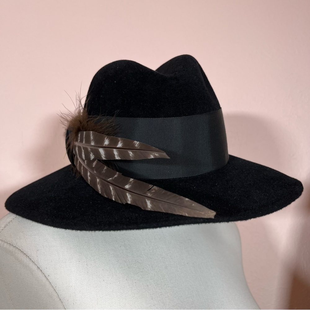Vintage 1980 Retro Georgi Black Velvet wide flat brim Art Deco fedora Feather - Picture 12 of 16